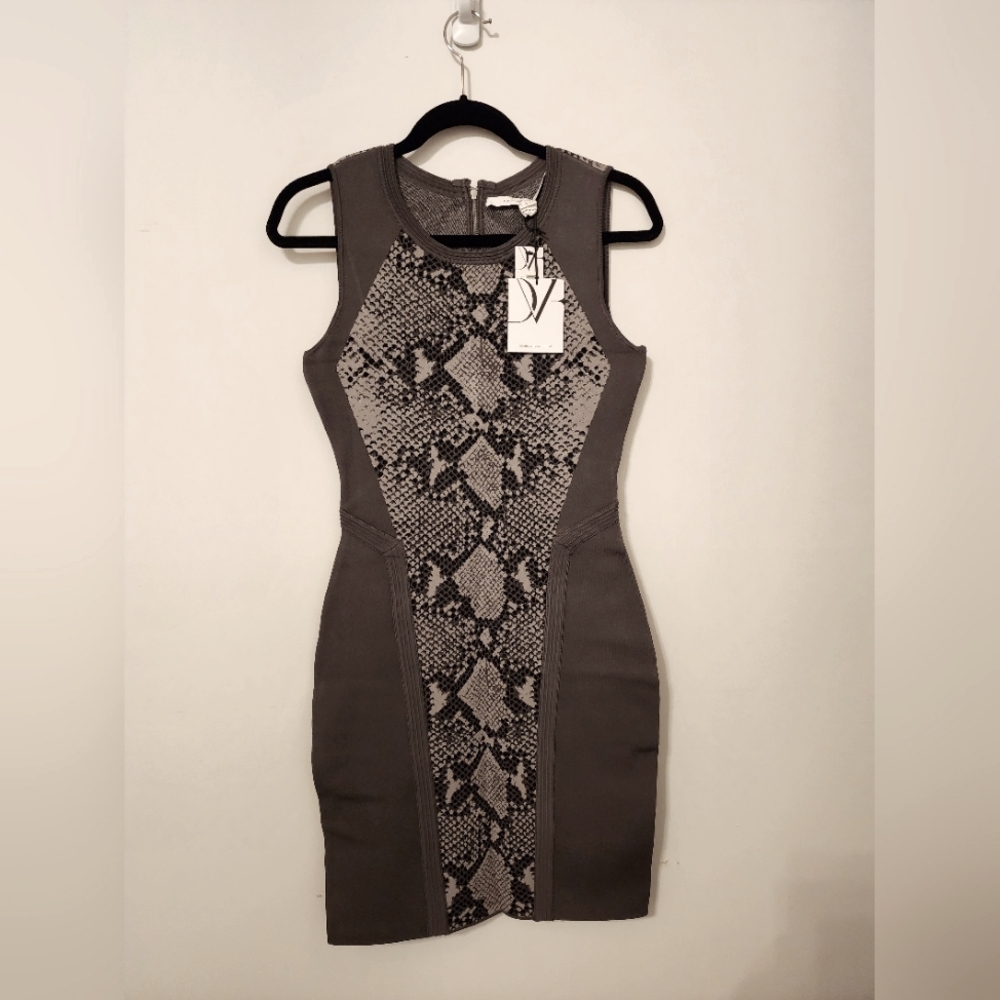 DVF Franca Bodycon Snake Print Dress size S NWT
